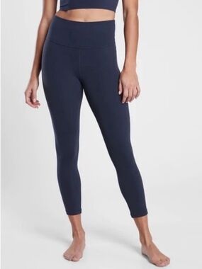 Athleta Elation Capri Size S